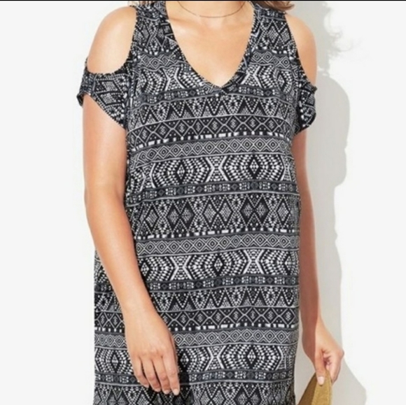 SWIMSUITS FOR ALL Cold Shoulder Cover Up - Picture 2 of 3